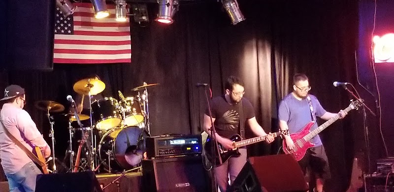 Skooterz Bar and Grill photo 5