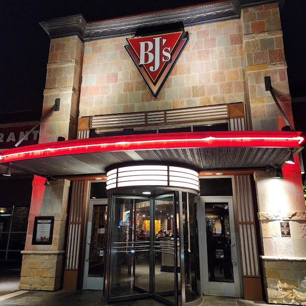 BJ's Restaurant & Brewhouse photo 4