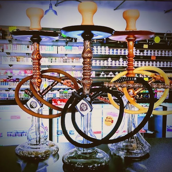 Uptrend Smoke Shop & Hookah Lounge photo 3
