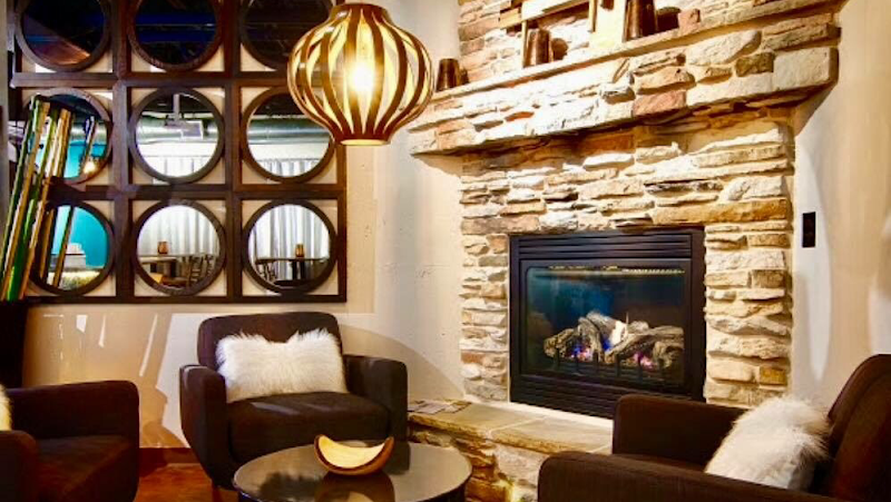 the basement lounge photo 3