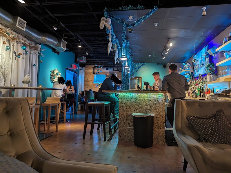 the basement lounge photo 5