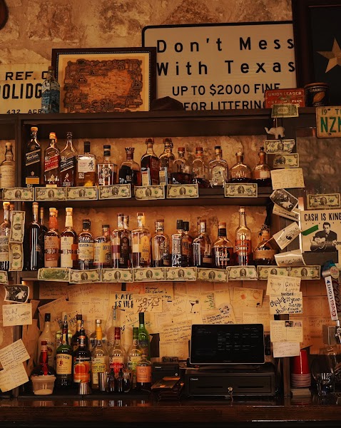 The Saloon photo 4