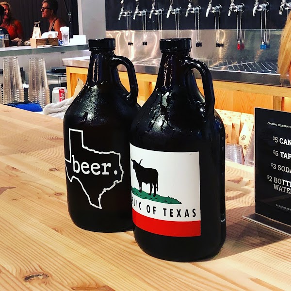 GRRROWLER'S Tap Room & Beer Garden photo 2
