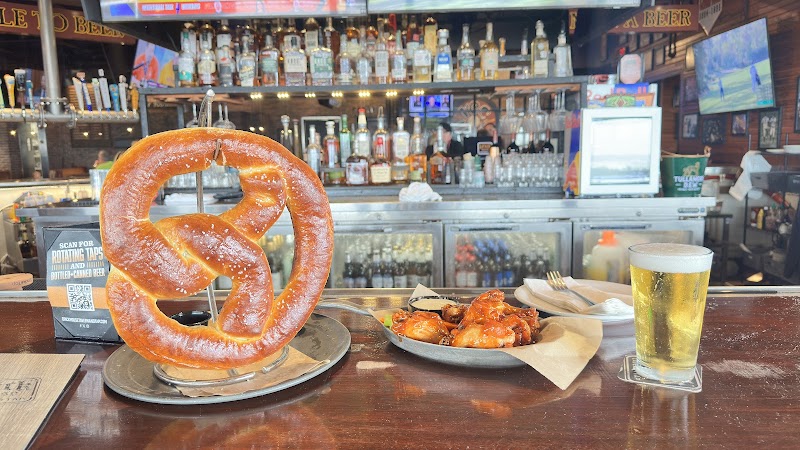 Brick House Tavern + Tap photo 3