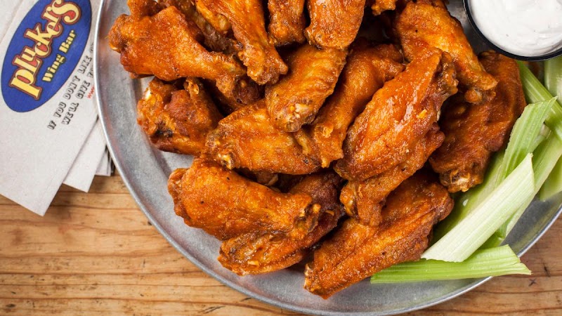 Pluckers Wing Bar photo 2