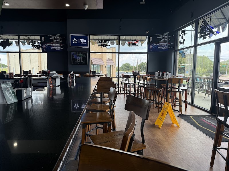 Touchdown Sports Bar & Lounge photo 3