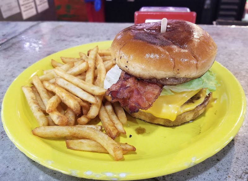 Howdy's Restaurant, Bar & Chill photo 4