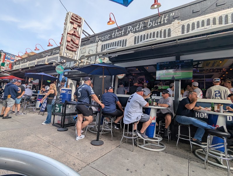 Stan's Sports Bar photo 4