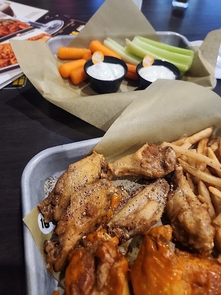 Buffalo Wild Wings photo 4
