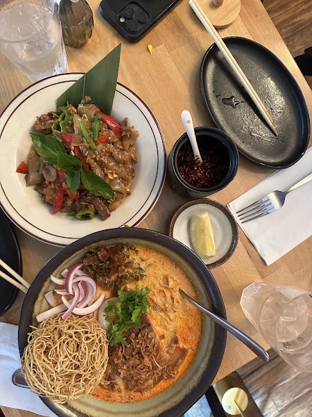 the AM-THAI Williamsburg photo 4