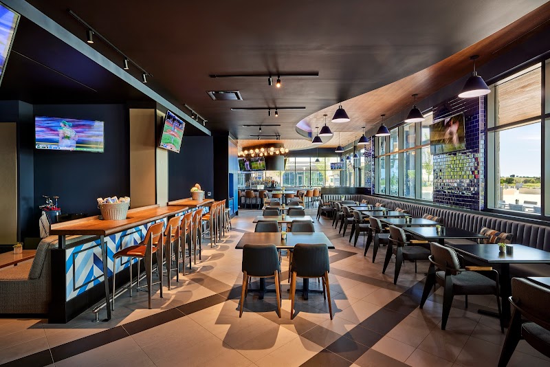 Lounge by Topgolf photo 3