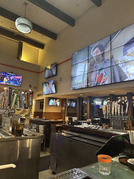 Hooters photo 3