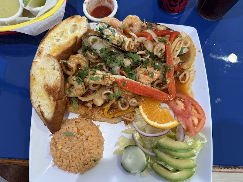 Mariscos Muelle 77 photo 2
