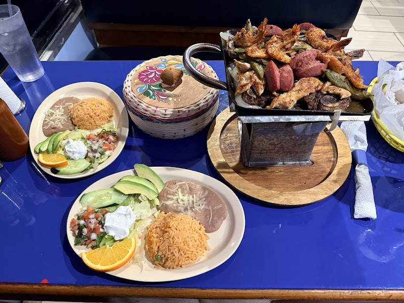 Mariscos Muelle 77 photo 3