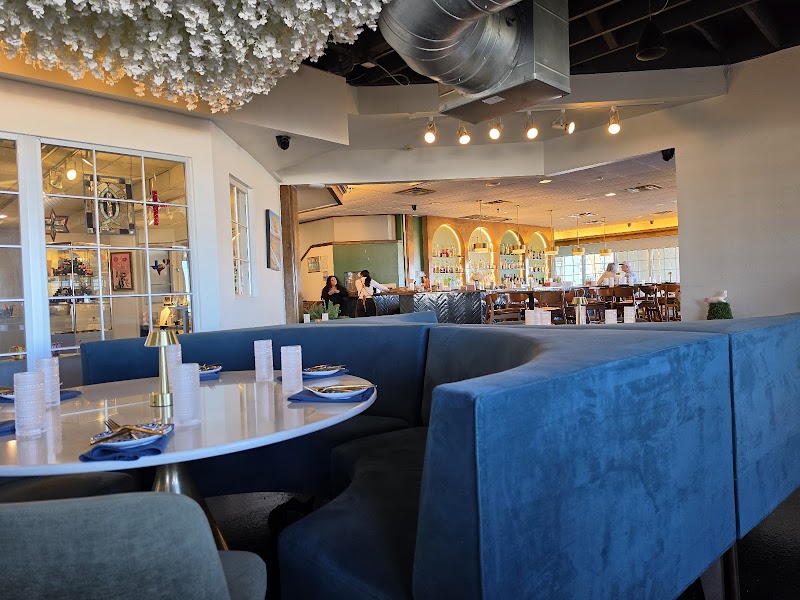 Gallery 41 Water's Edge Grill photo 4