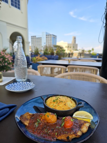 Gallery 41 Water's Edge Grill photo 5