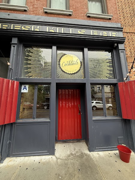 Fresh Kills Bar photo 4