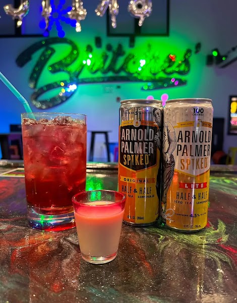 Britches Dance Bar photo 4