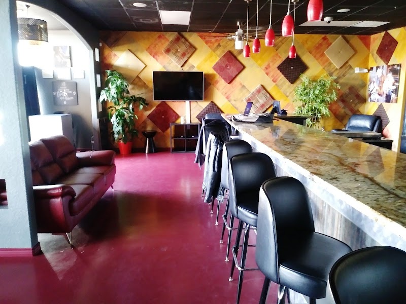 Ol Girls Lounge photo 5