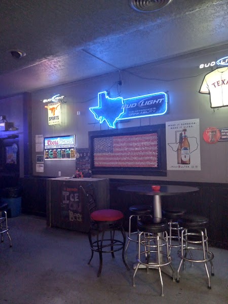 T's Bar photo 2