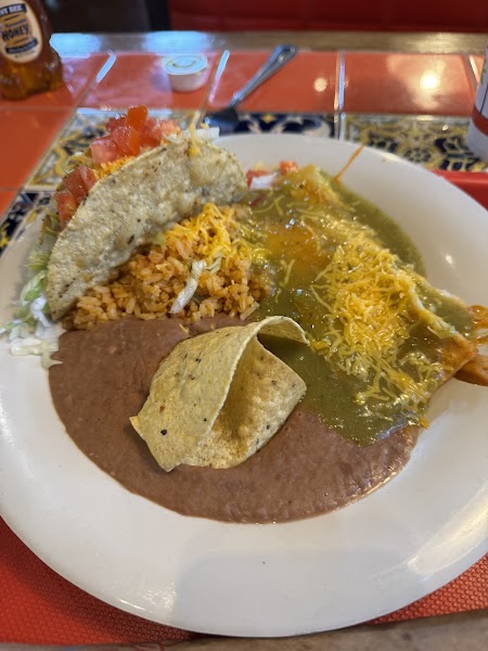 Rosa's Café & Tortilla Factory photo 4