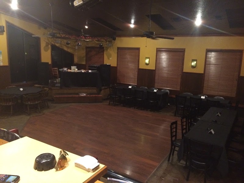 Buc's Bar & Grill photo 3