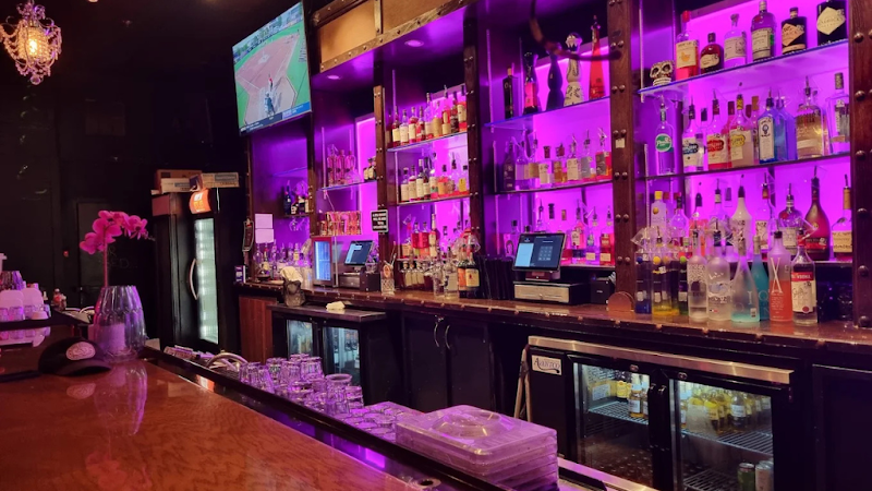 Mala Fama Bar & Nightclub