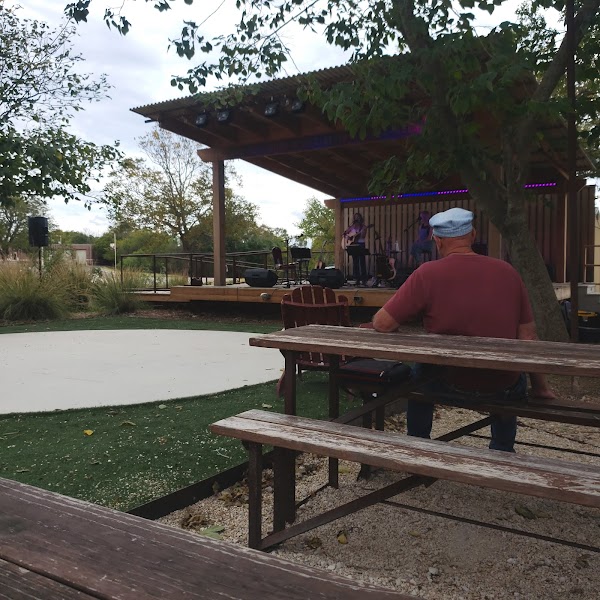 Trailhead Beer Garden photo 3