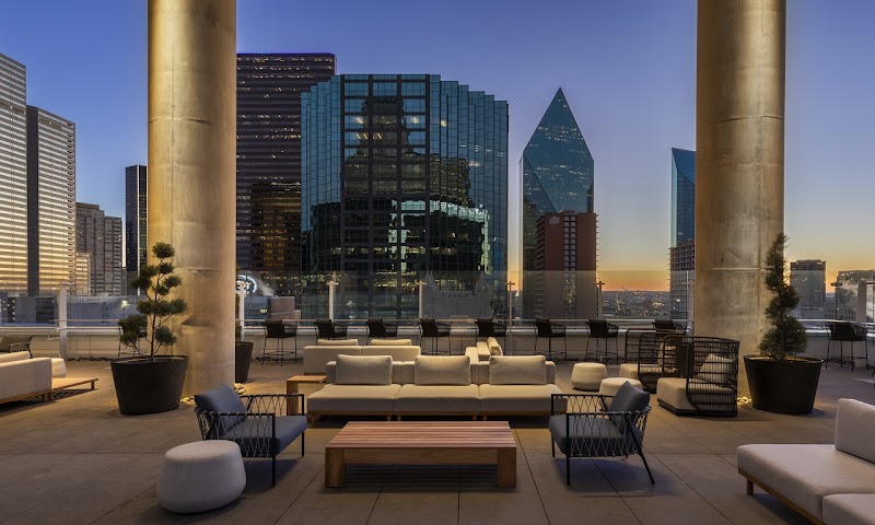 Vincent's Skybar photo 3