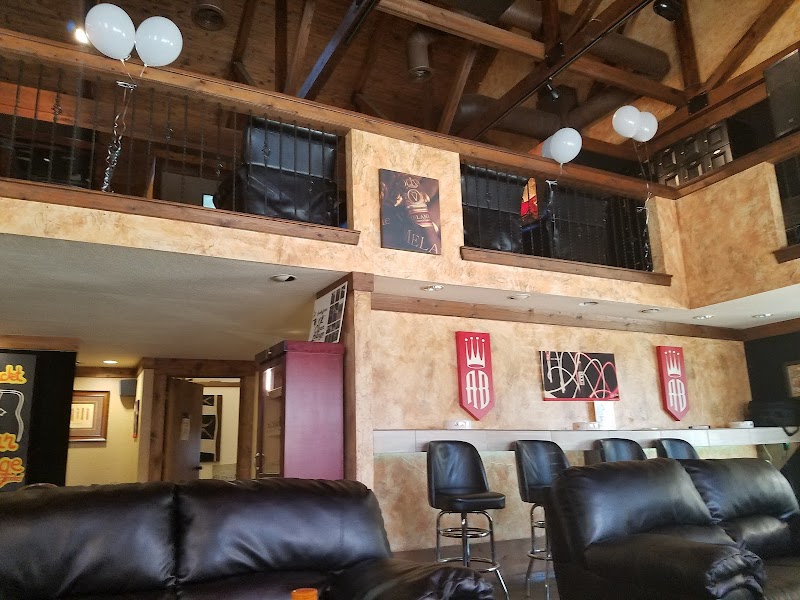 Smoking Jacket Cigar Lounge photo 5