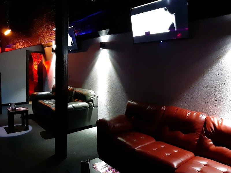 Gigi's Martini Room photo 2