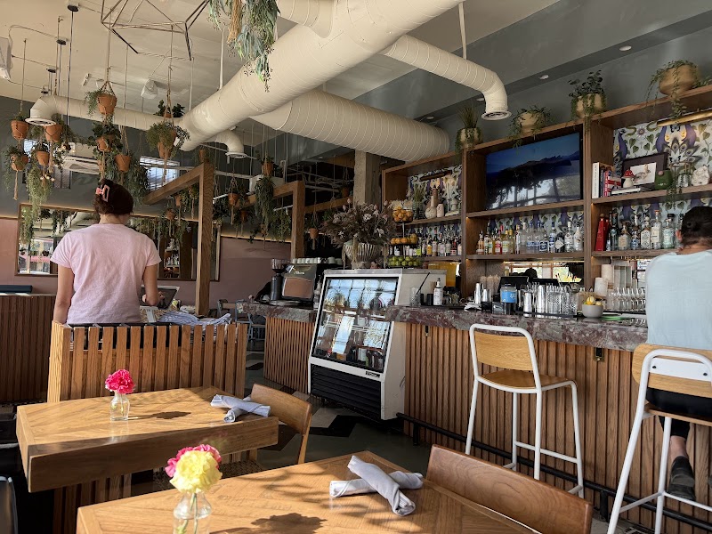 Neighbor Good Kitchen & Bar photo 4