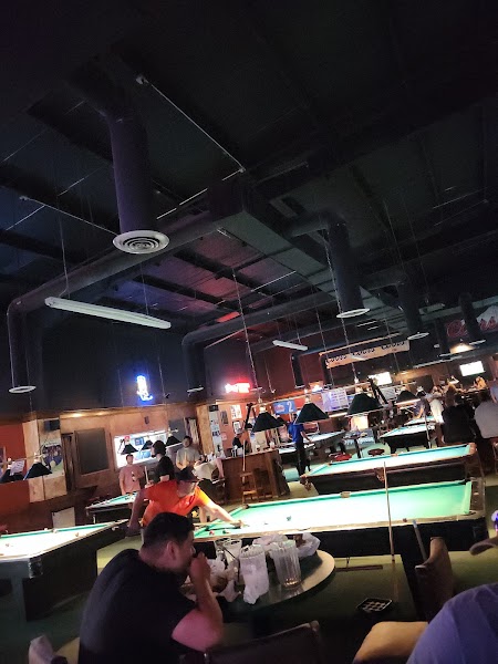 Breakers Sports Bar photo 3