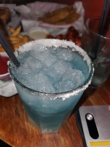 Breakers Sports Bar photo 4