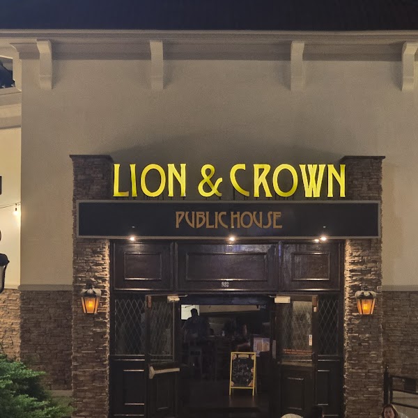 The Lion & Crown photo 3