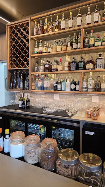 Leandro's Kitchen & Wine photo 5