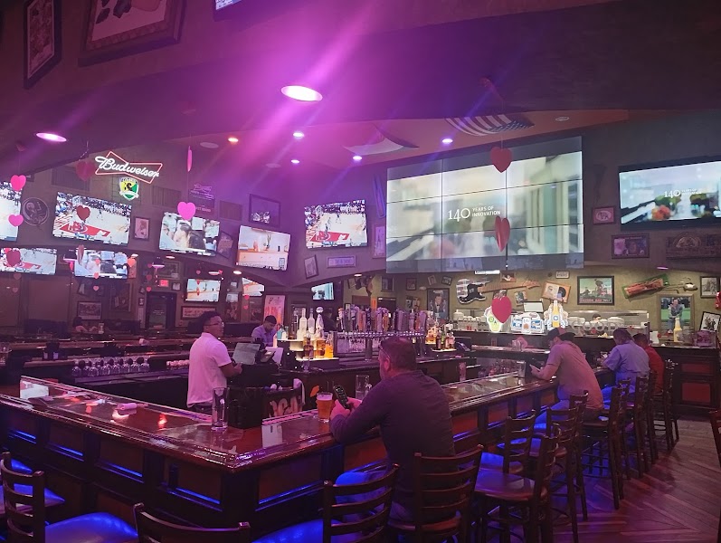 Tilted Kilt Pub and Eatery Laredo, Texas photo 3