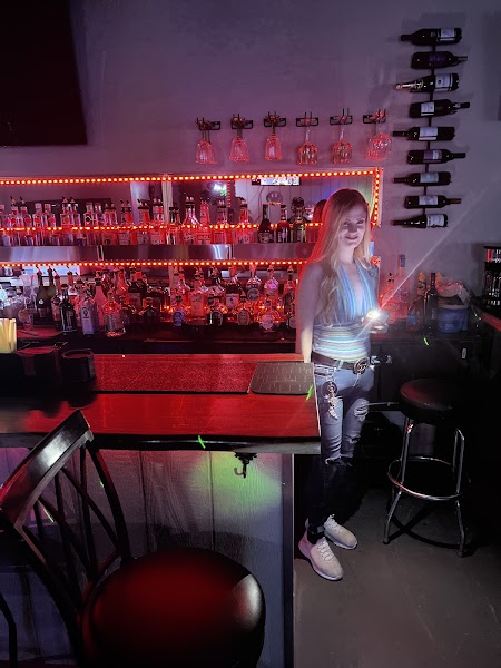 Luckyz Bar & Lounge photo 5