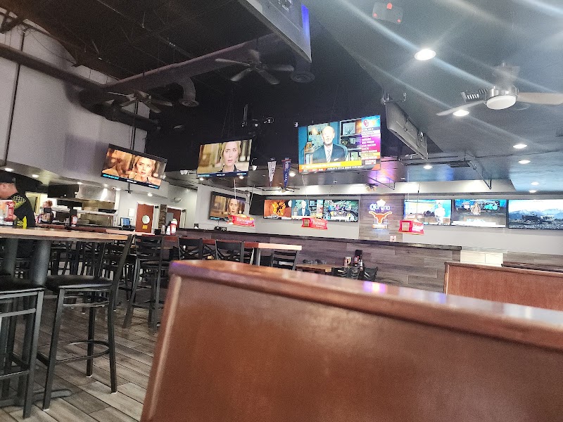 The 9th Inning Sports Bar photo 4