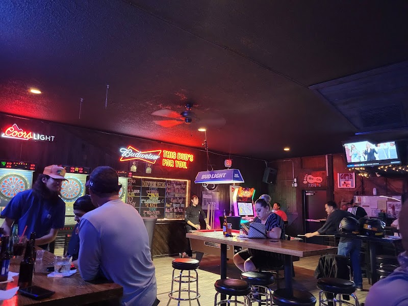 Two Five Dive Bar photo 2