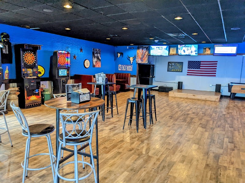 Full Circle Bar and Grill photo 3