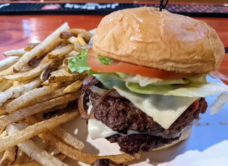 Full Circle Bar and Grill photo 4