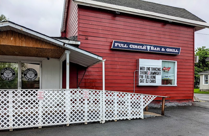 Full Circle Bar and Grill photo 5