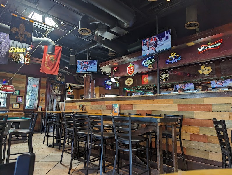 The Quarter Bar & Grill photo 3