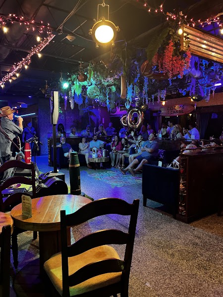 Coco's On The Canal