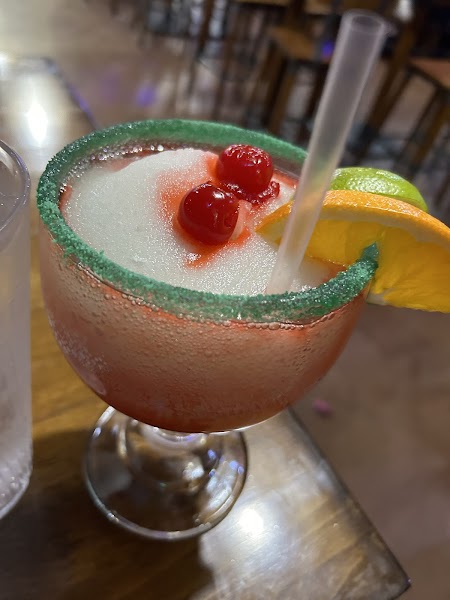 Los Tres Magueyes Cantina & Grill photo 2