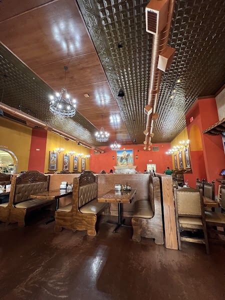 Los Tres Magueyes Cantina & Grill photo 3