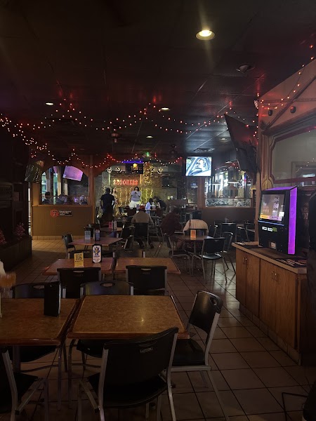 Skooners Grill & Bar photo 3