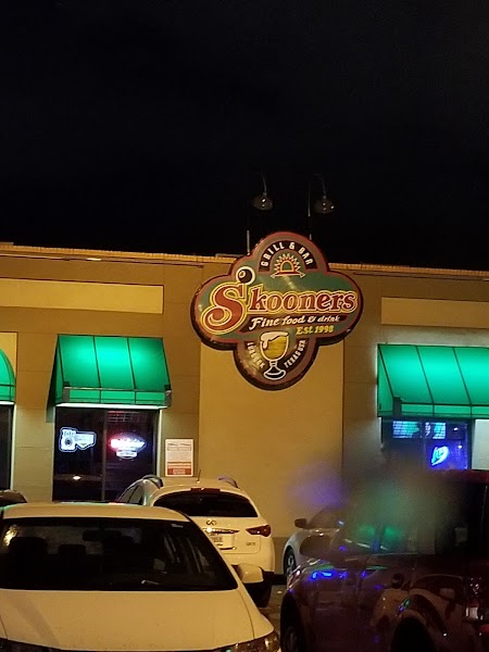 Skooners Grill & Bar photo 4