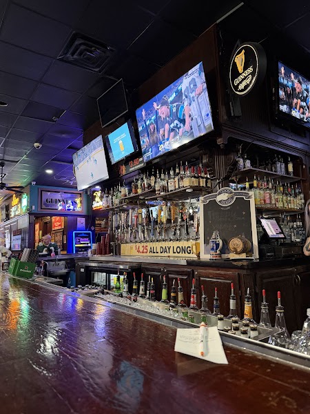 O'Sheas Bar and Grill photo 3